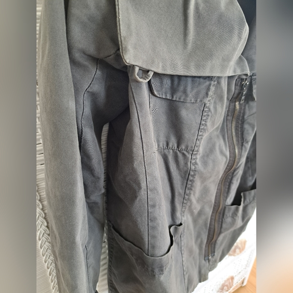 Gap The Utility Jacket Gray LINED Wide Collar Cargo Jacket Belted Petite SP - Picture 5 of 14